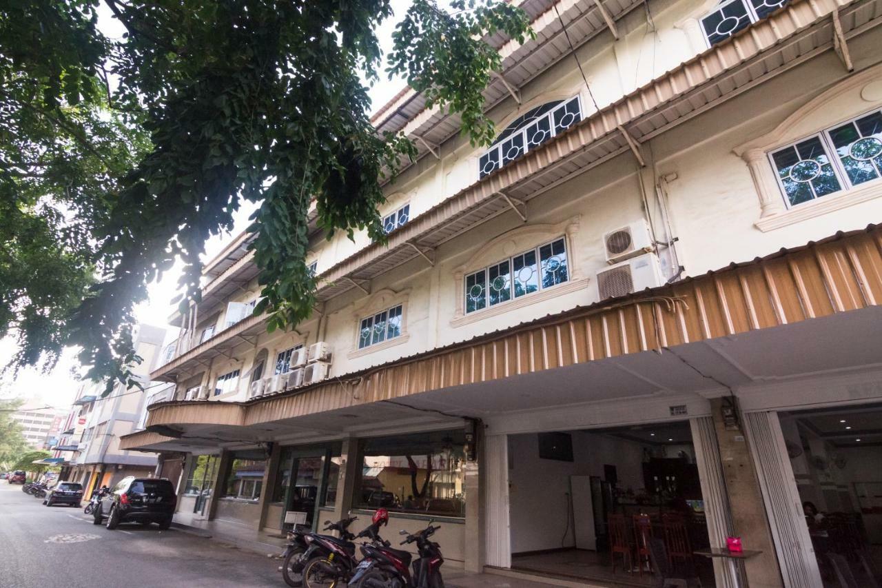 Oyo 1223 Hotel Bahari Batam Exterior foto